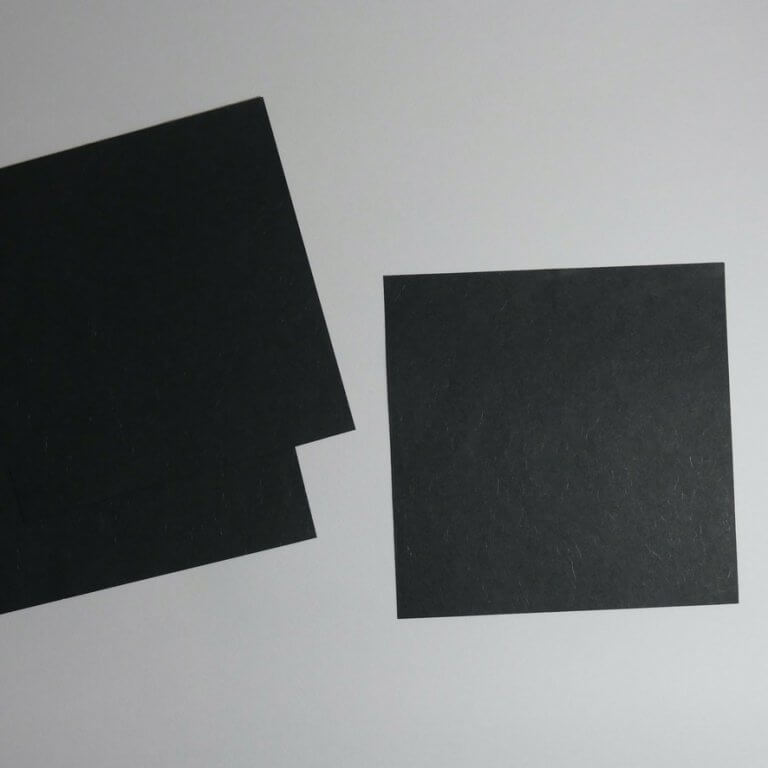 折り紙　漆黒