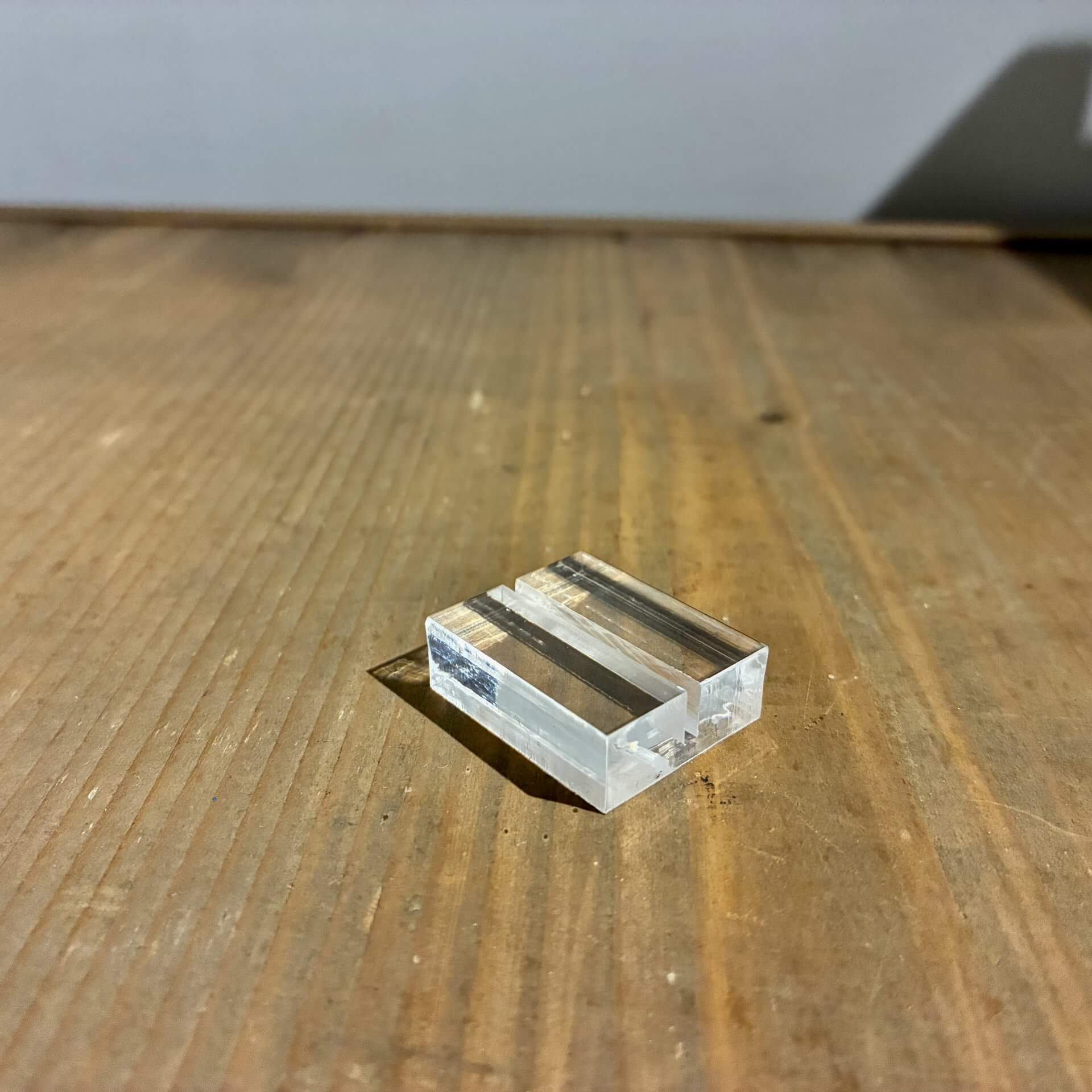 アクリルカードスタンド　名刺サイズ用【カレンダー購入者さま限定商品】 | 