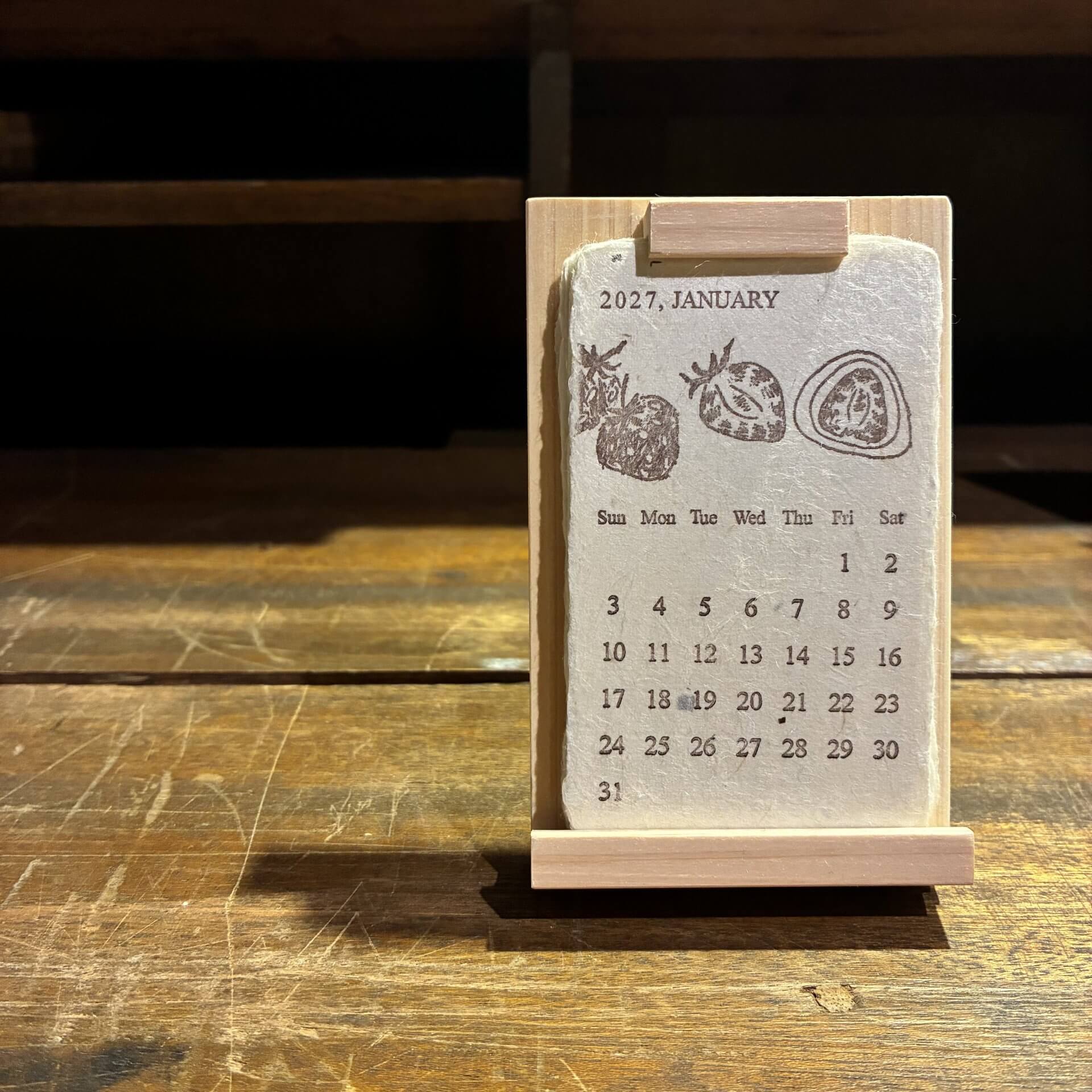 木製スタンド付 活版印刷 美濃和紙カレンダー2027 letterpress【数量限定】 | 